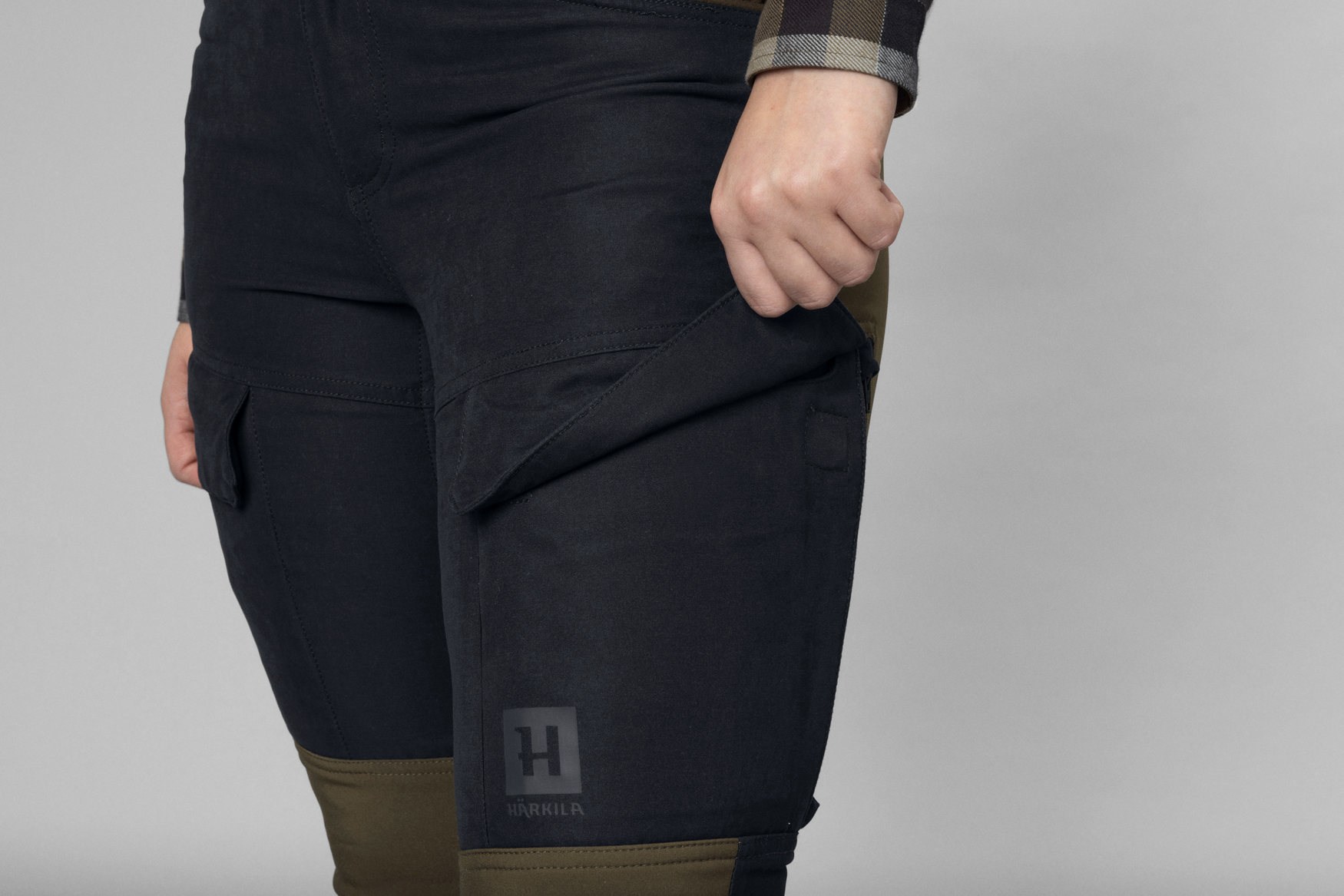 Härkila Scandinavian bukser til kvinder - Willow green/Deep well purple