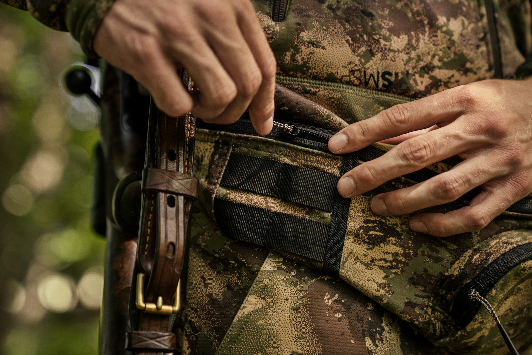 Deer Stalker camo waist pack - AXIS MSP®Forest