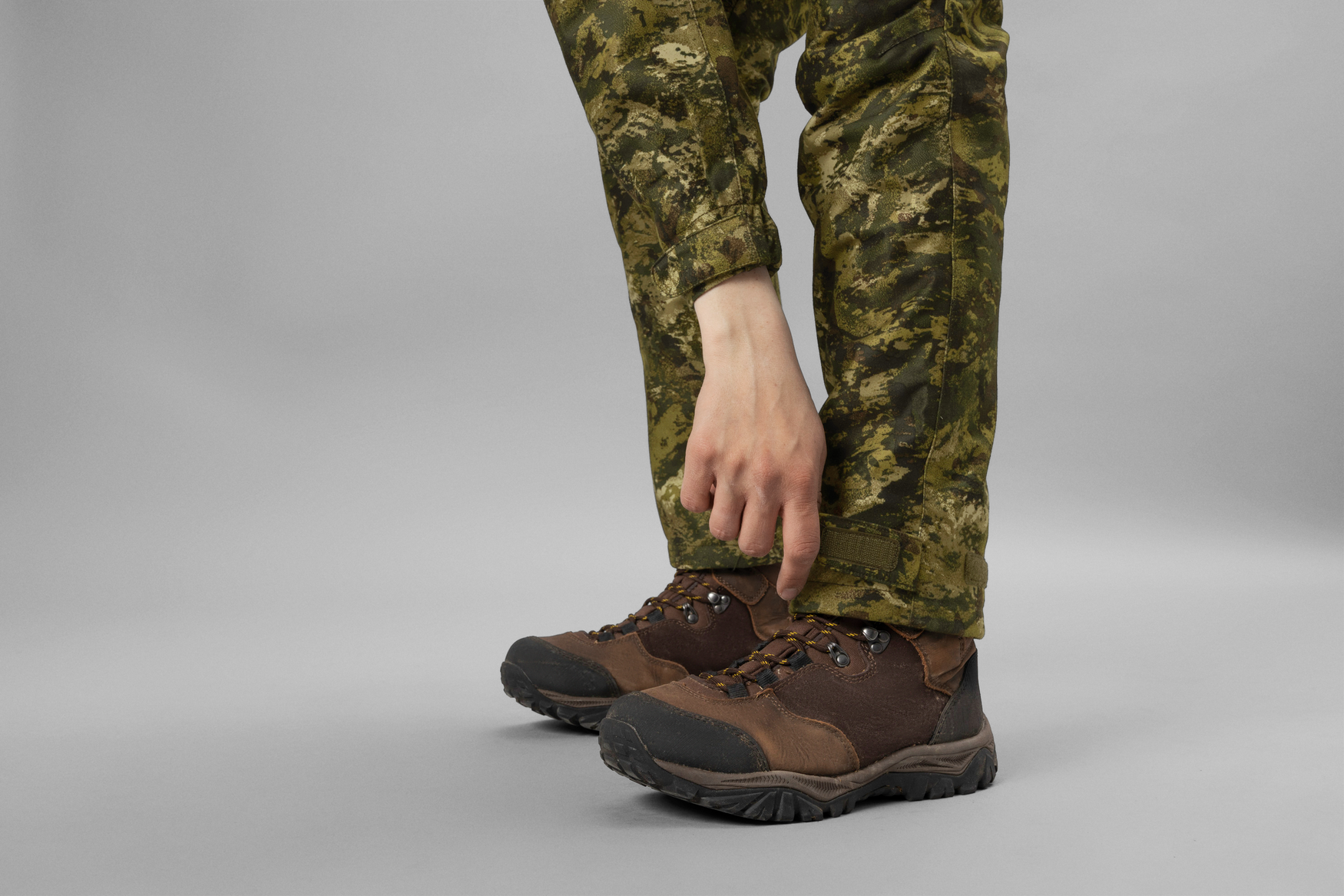 Avail Women Camo Trousers - InVis MPC green