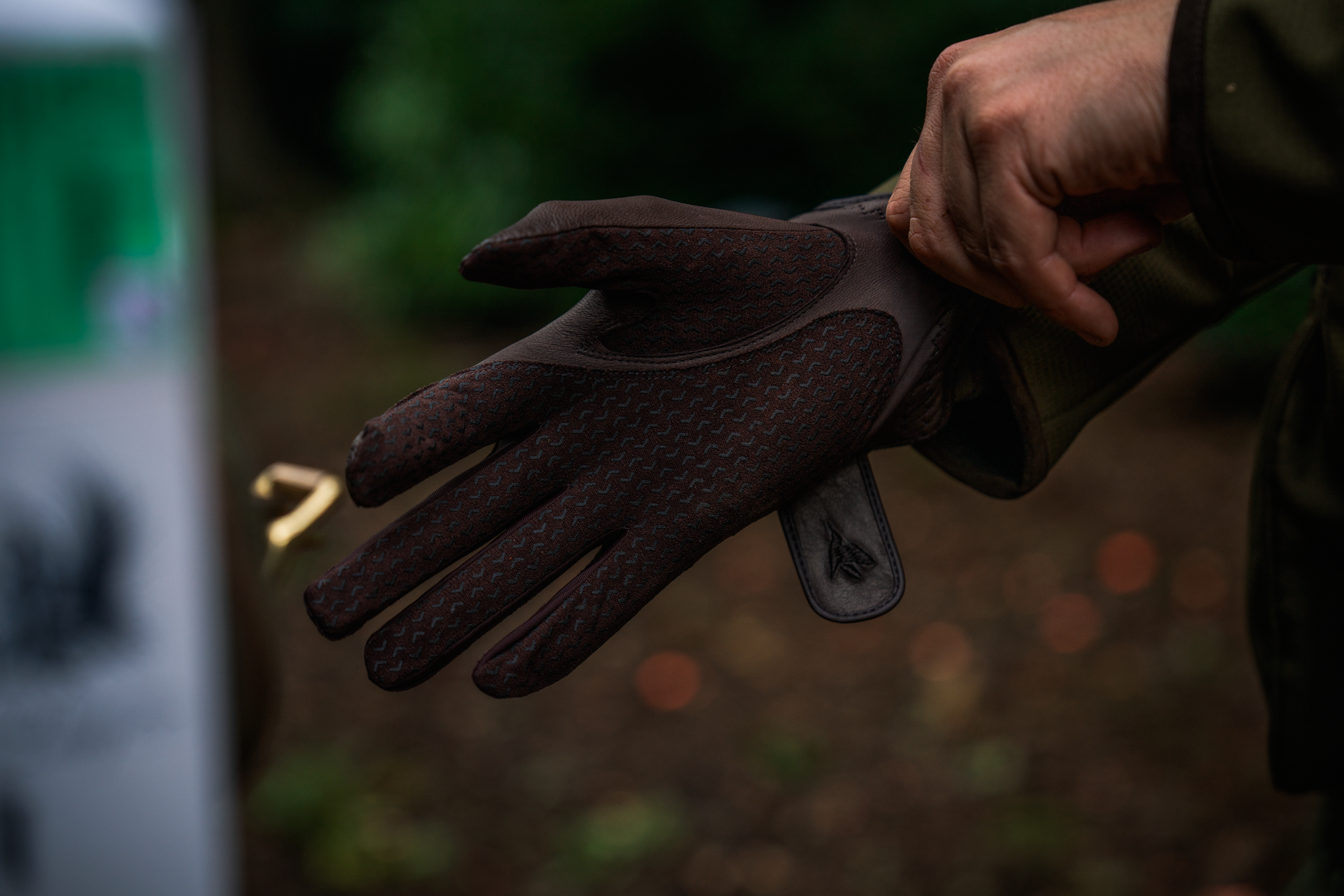 Aim Shooting Gloves - Chocolate Torte