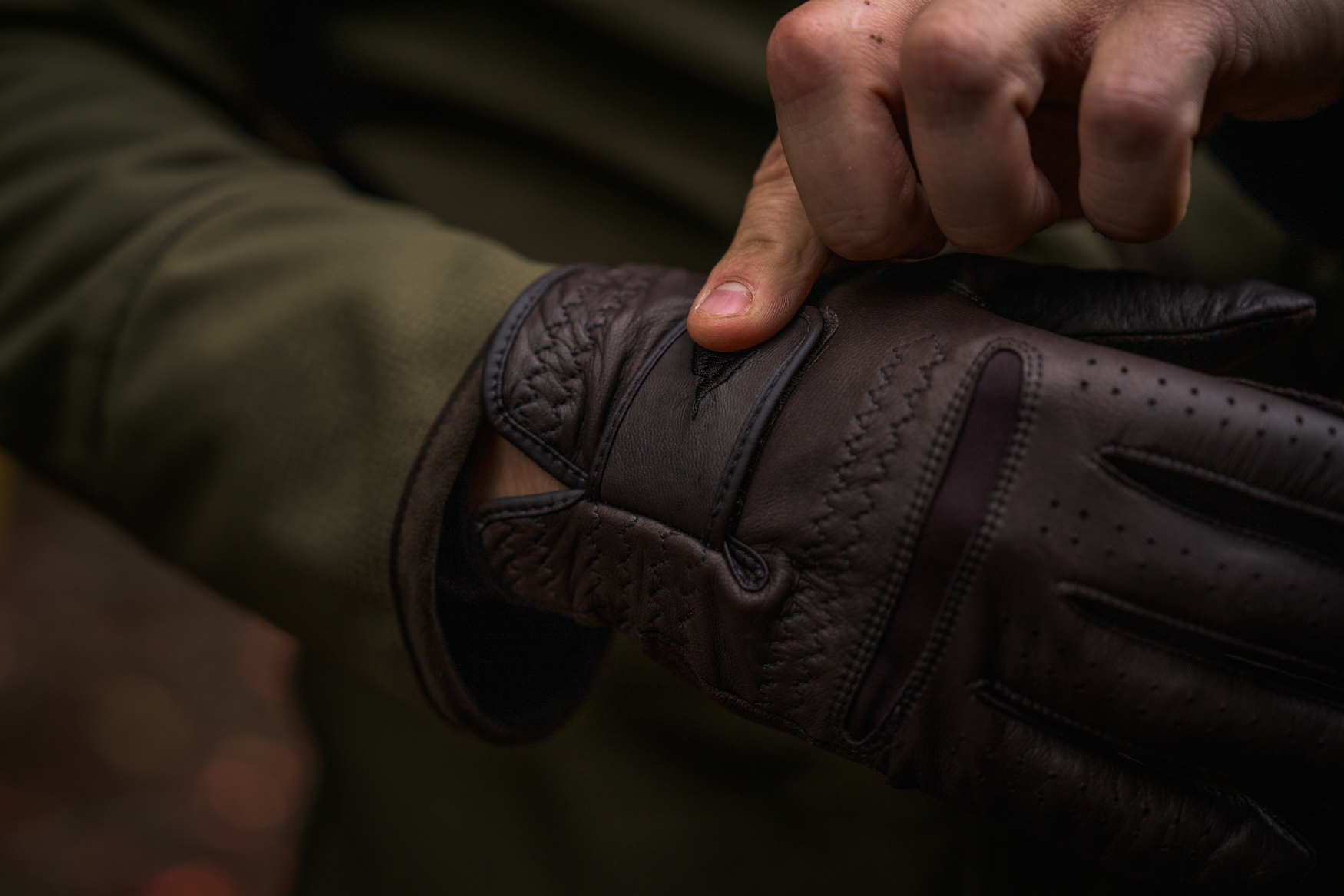 Aim Shooting Gloves - Chocolate Torte