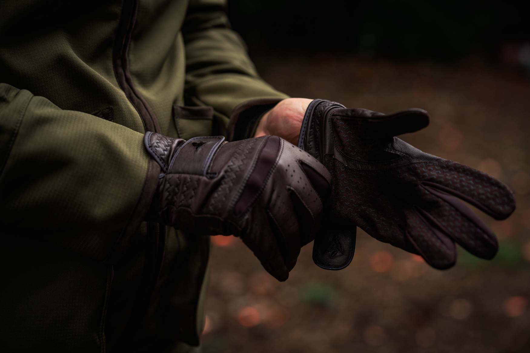 Aim Shooting Gloves - Chocolate Torte