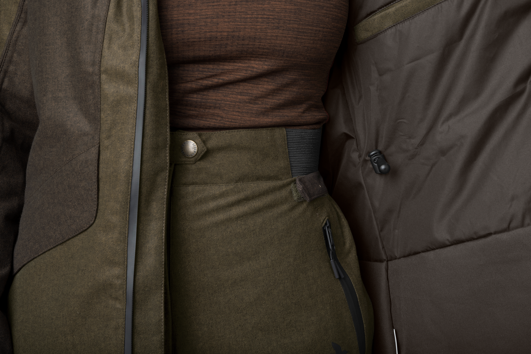 Avail Aya Insulated jacket - Pine green/Demitasse brown