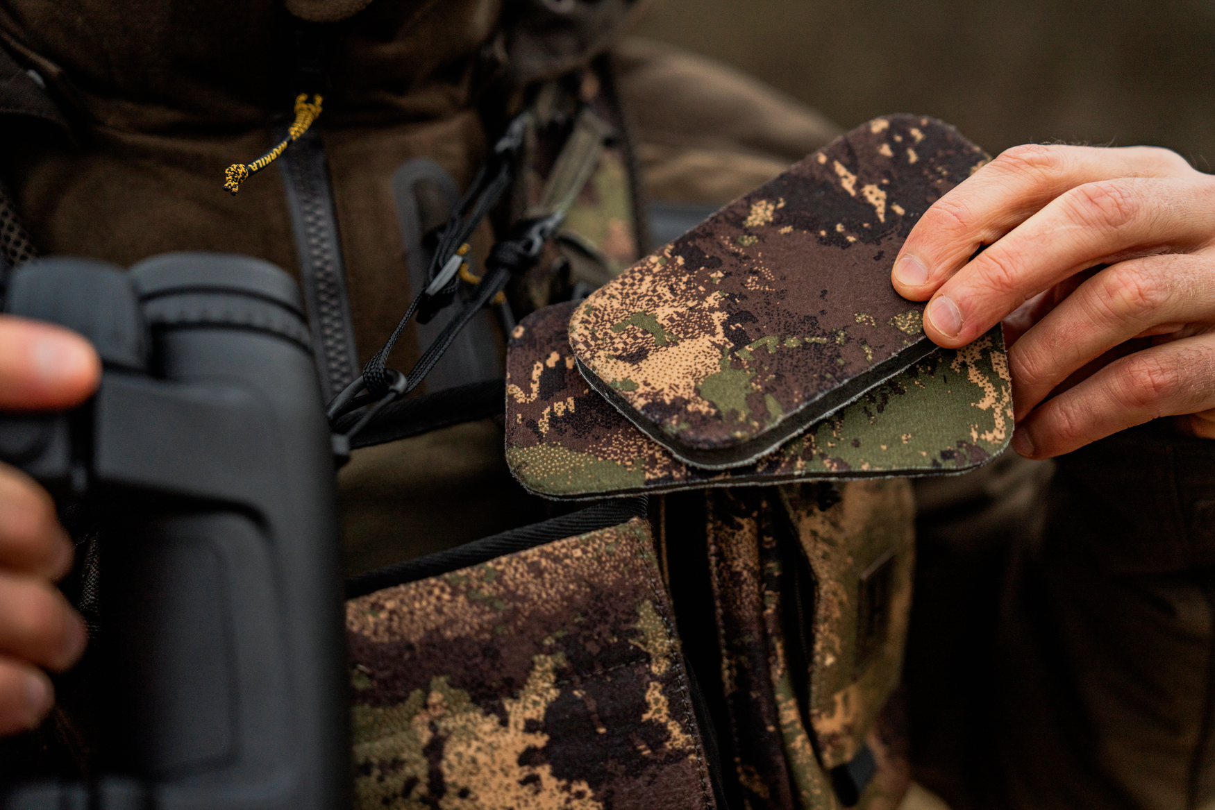 Härkila Camo Bino Harness - AXIS MSP®Forest