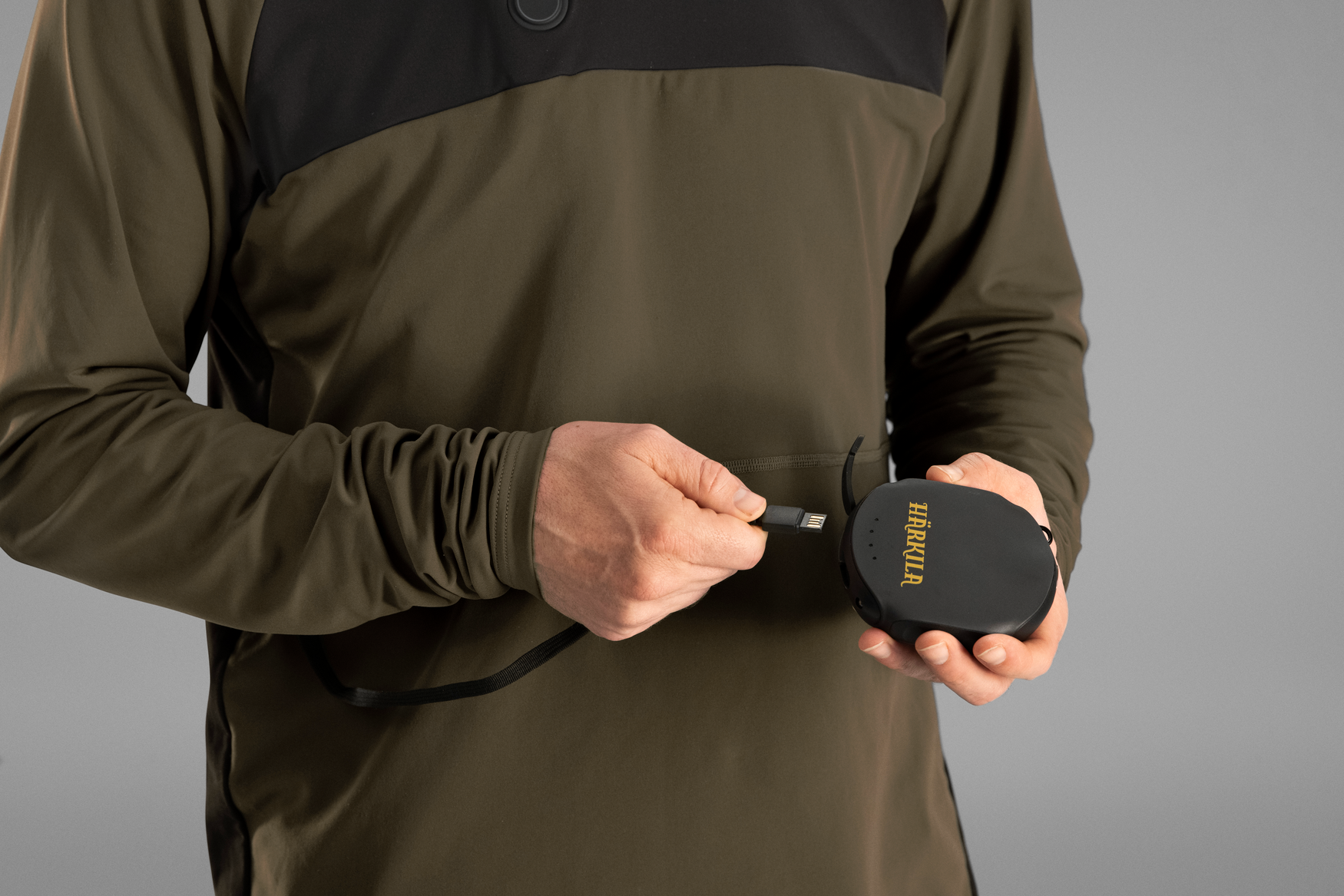 Härkila Heat USB-C L/S t-shirt - Willow green/Black