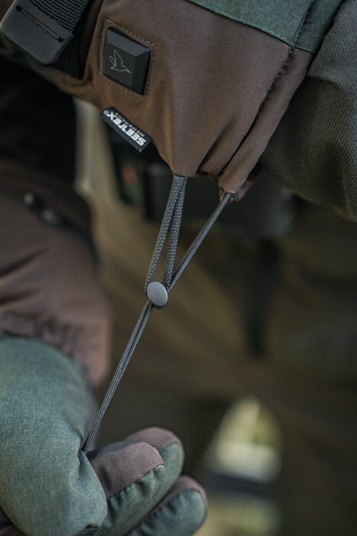 Celsius Heat Gloves - Pine green